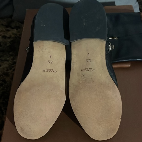 Beautiful Coach leather boots in size 5.5 - Picture 3 of 7